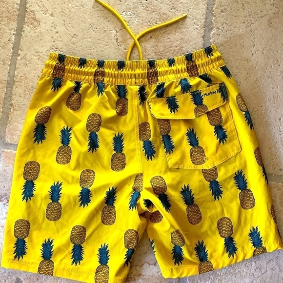 Hurley Volley Swim Trunks Men’s/Boys S Activewear Pineapples Tropical Beach - Picture 2 of 12